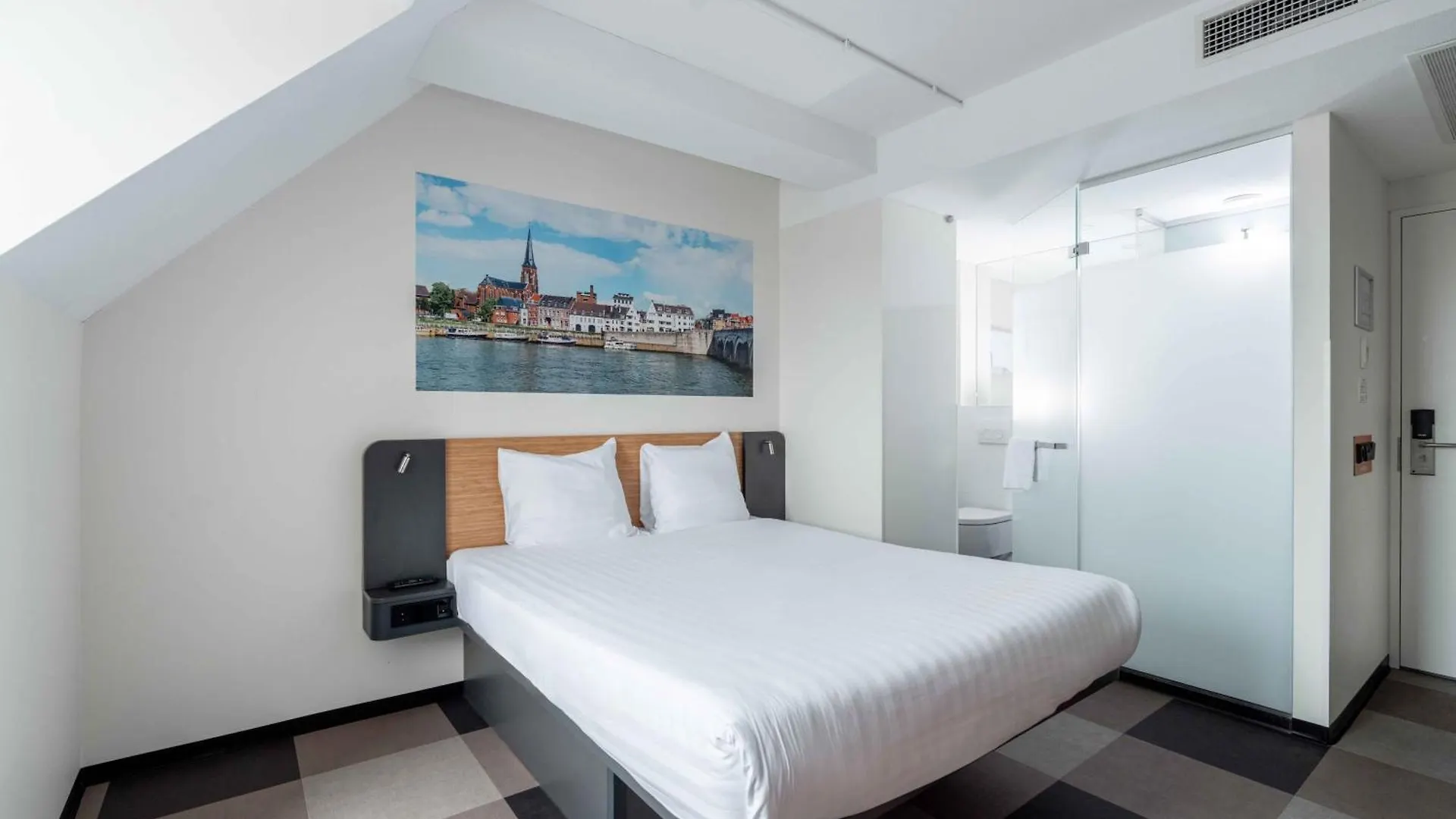 Easyhotel Maastricht City Centre