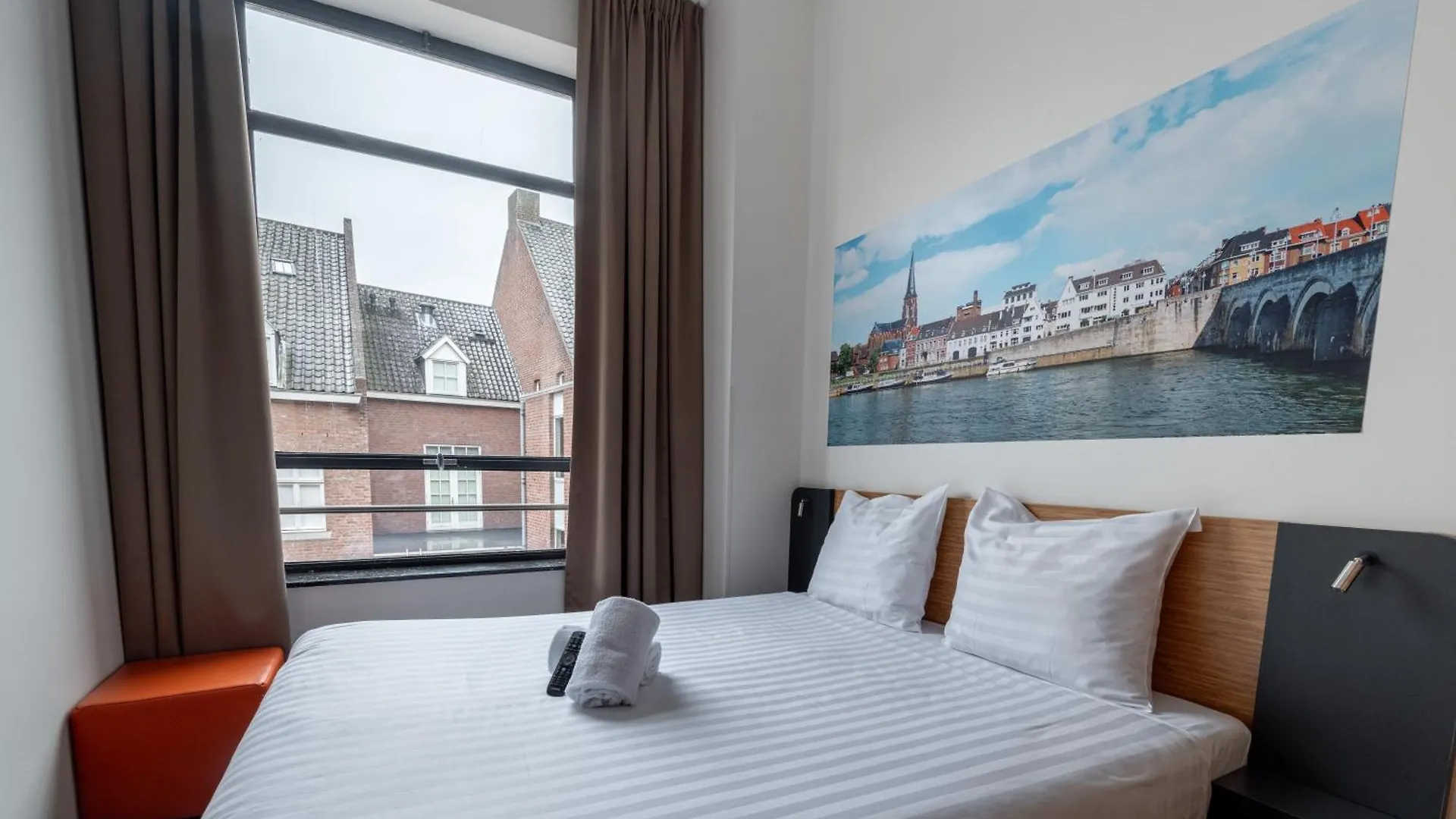 Easyhotel Maastricht City Centre 2*,  Netherlands