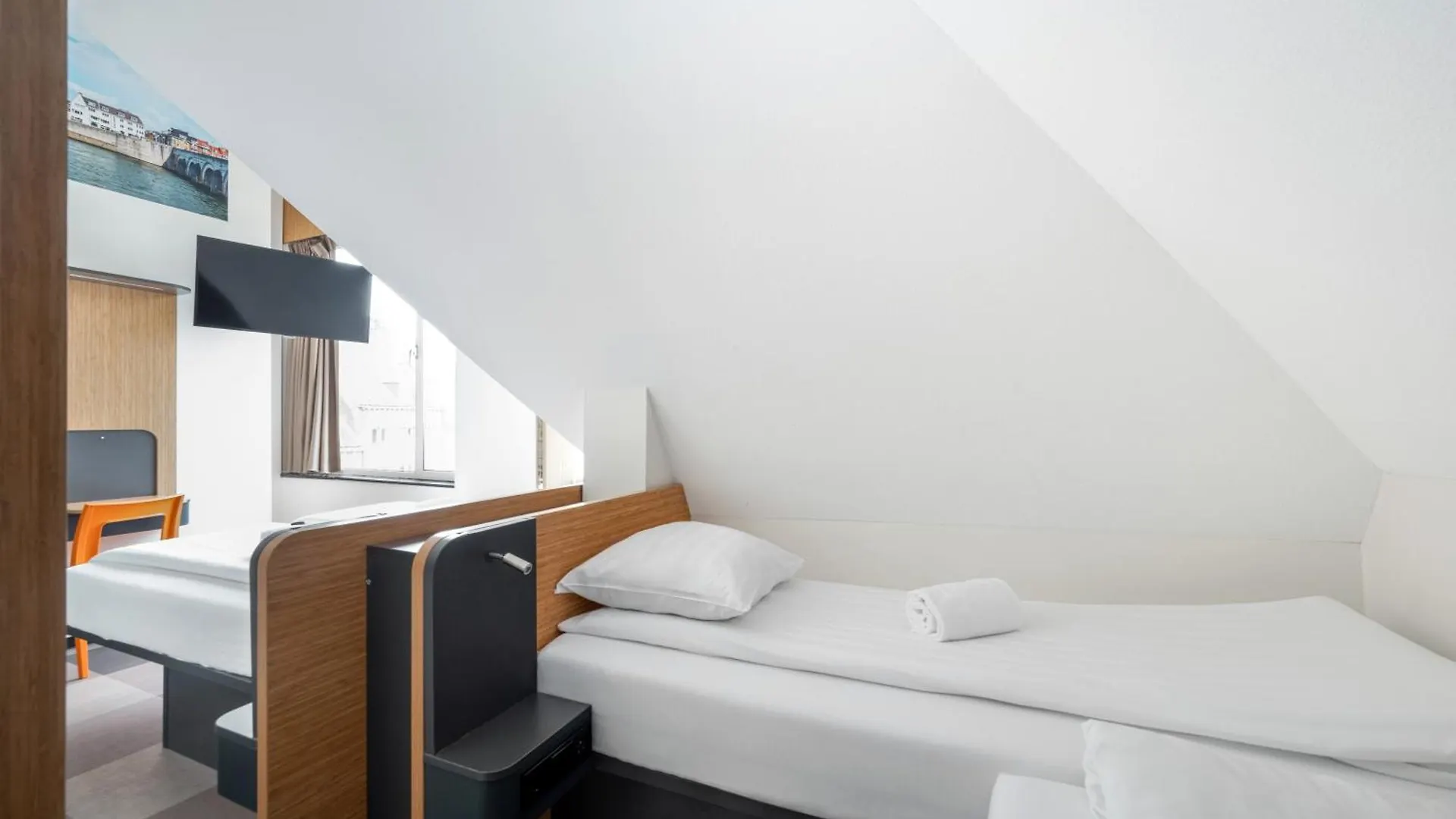 Easyhotel Maastricht City Centre Hotel