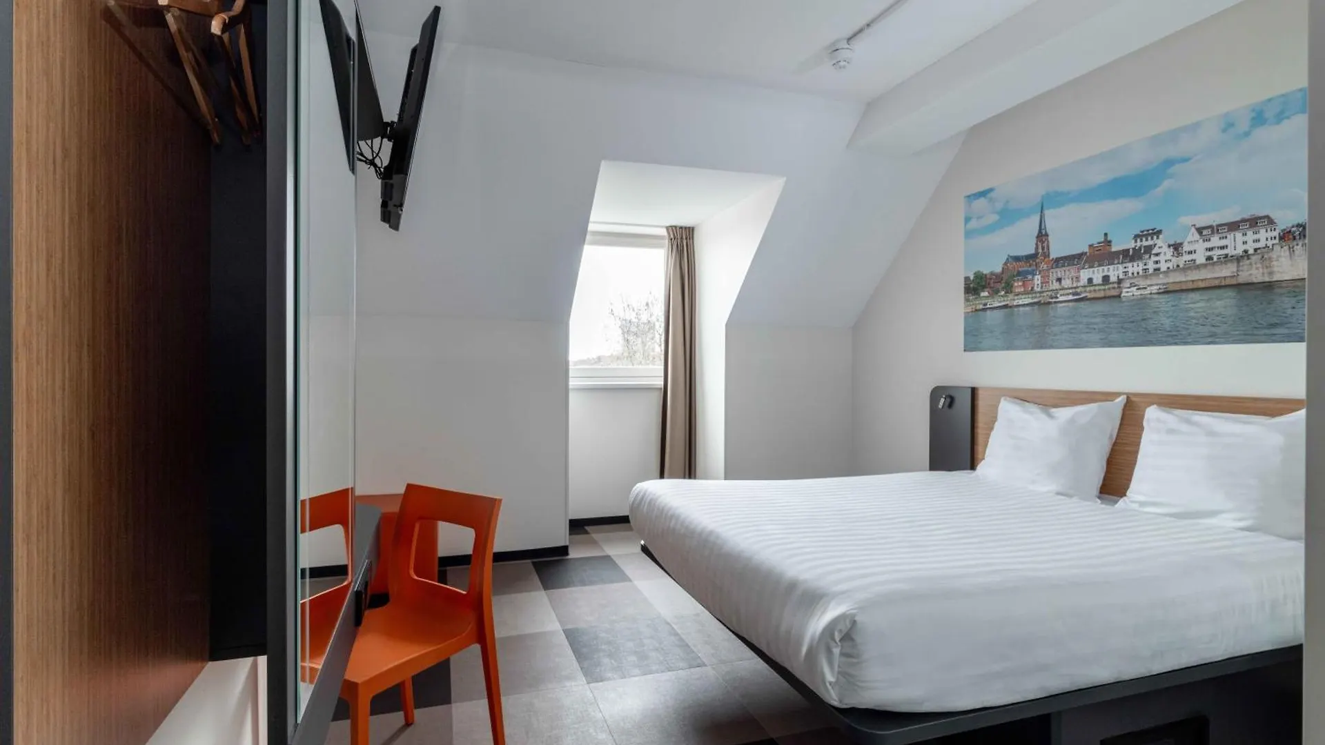 Easyhotel Maastricht City Centre
