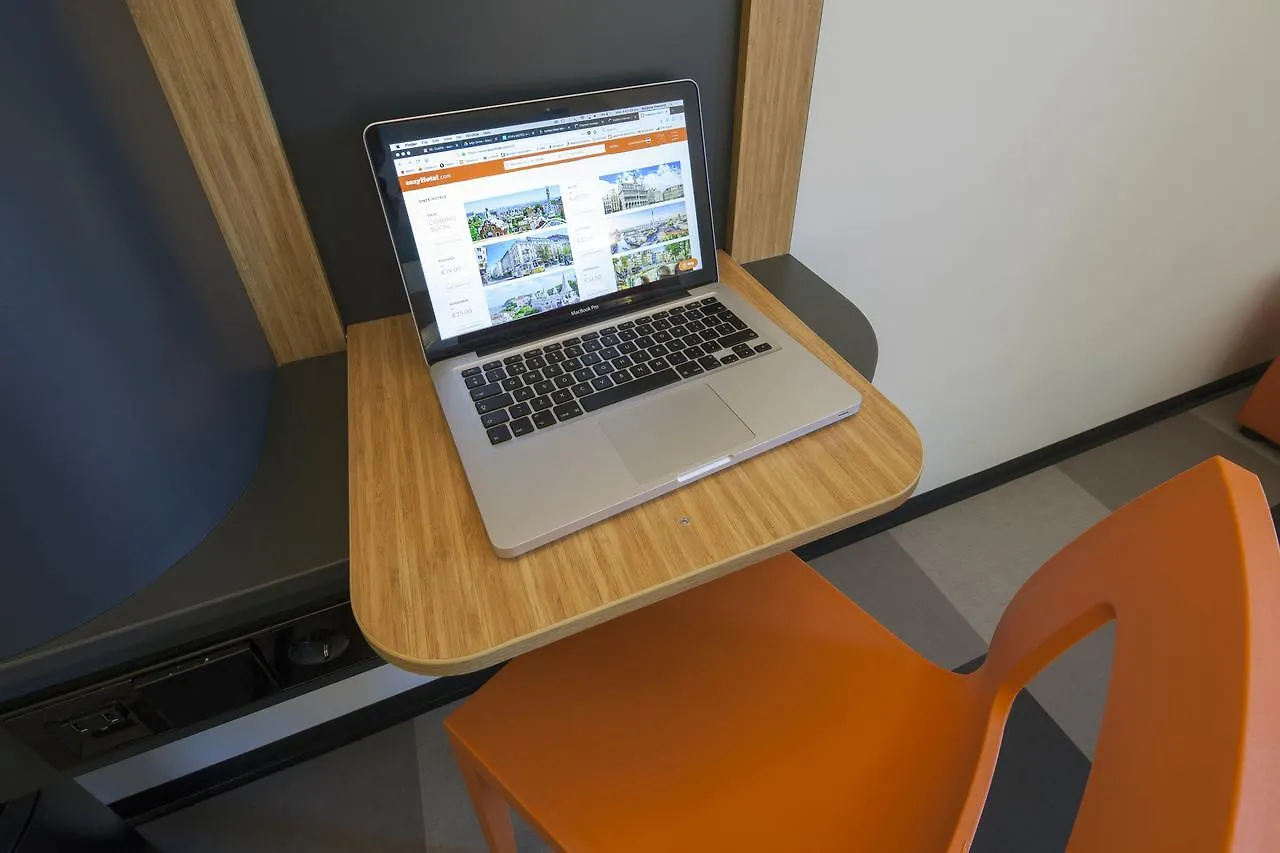 ** Hotel easyHotel Maastricht City Centre Niederlande